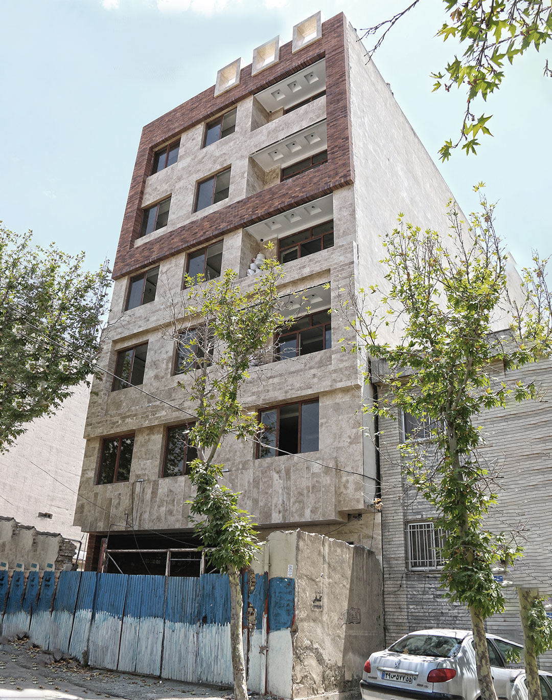 ساختمان مسکونی-تهران-تهرانپارس - 1